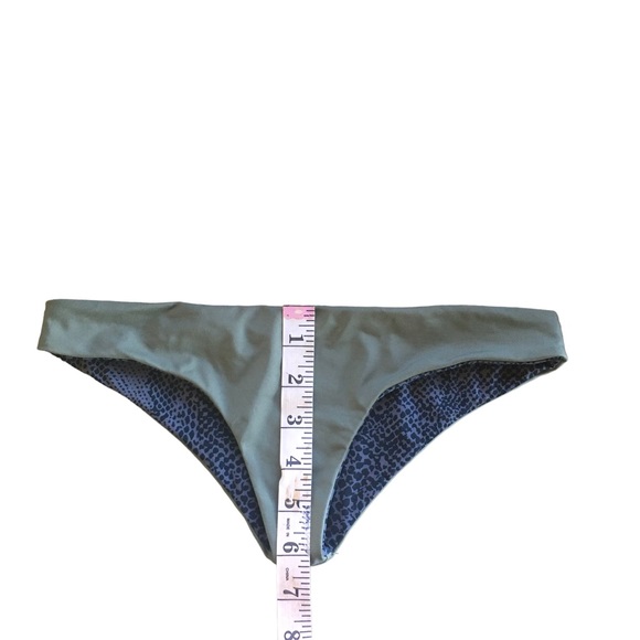 Acacia Swimwear Makai Bottom In Army Green Snake Print Lining size petite - Picture 6 of 9